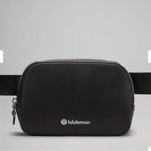 Lululemon Everywhere Belt Bag 1L Leather Alternative in Black/Silver